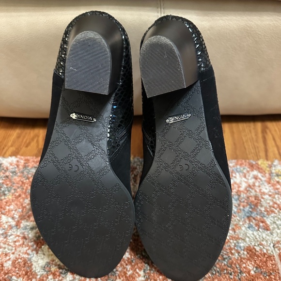 Vionic Black Orthotic Suede & Snake Ankle Boots Size 9 - Picture 11 of 12